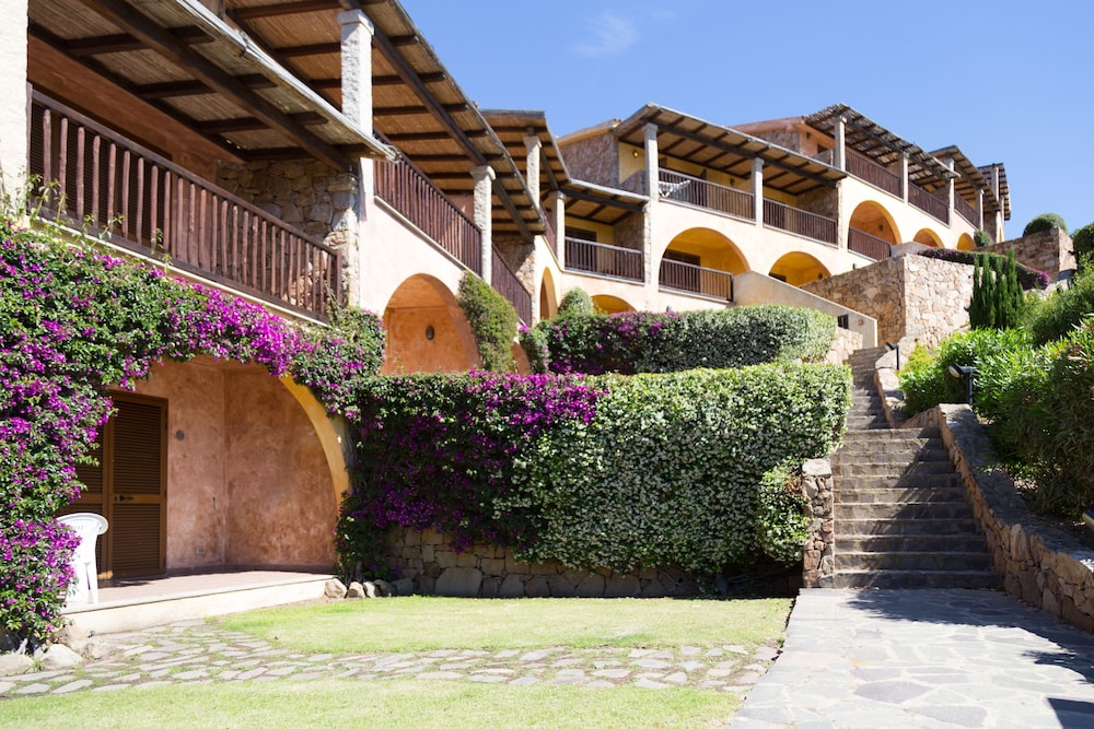 Hotel Residence Costa Ruja - Image 1