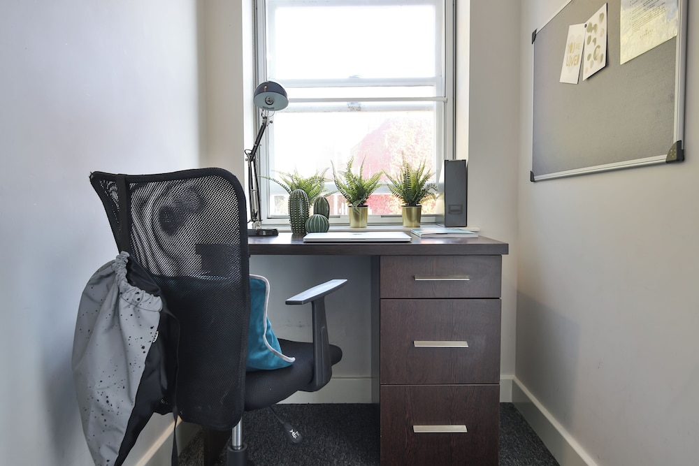 Student Only Dean Clarke Lofts