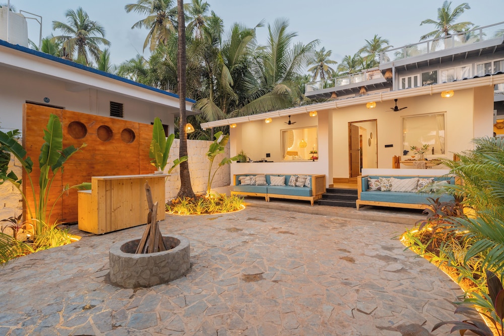 ELIVAAS House of Neptune 1 BHK Boutique