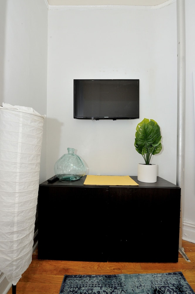 Midtown West Furnished Apartment 3BR Perfect Share