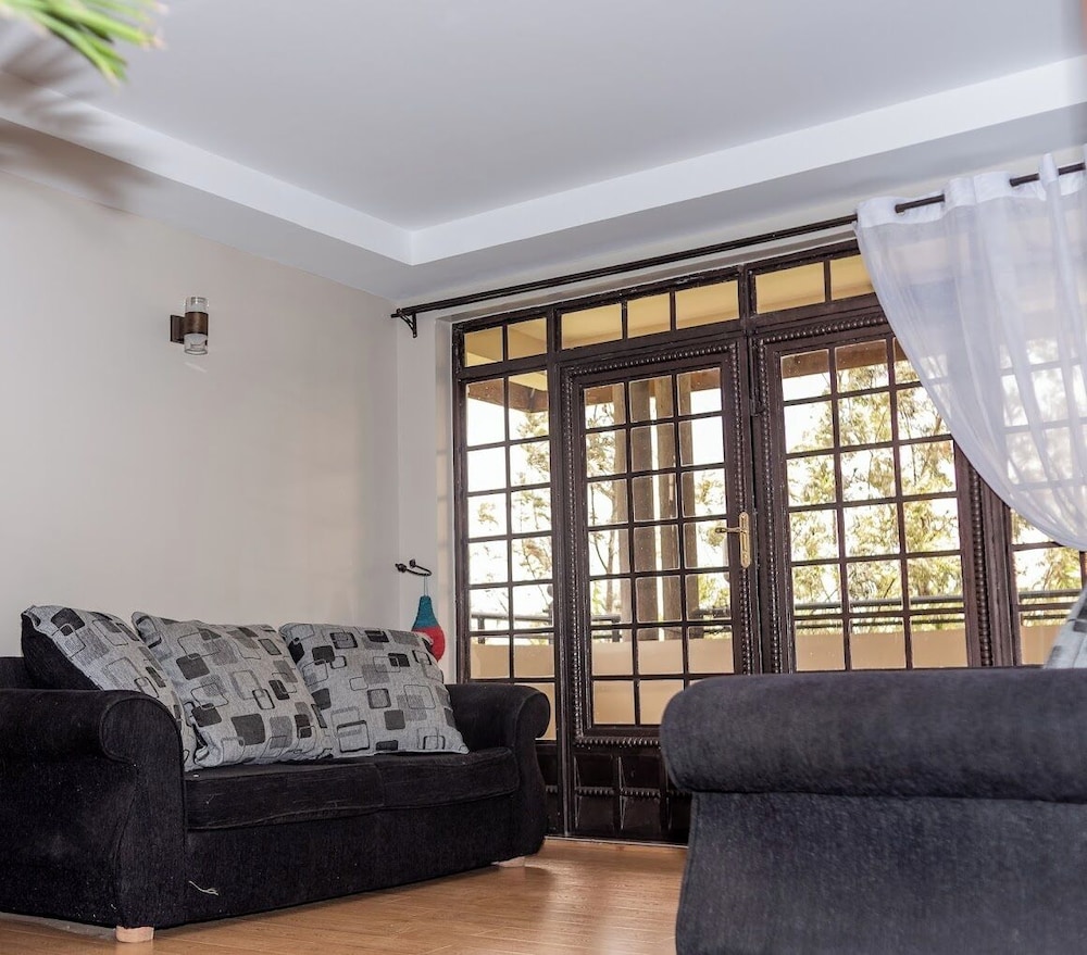 Lux Suites Enkarsis Bungalow Kisaju