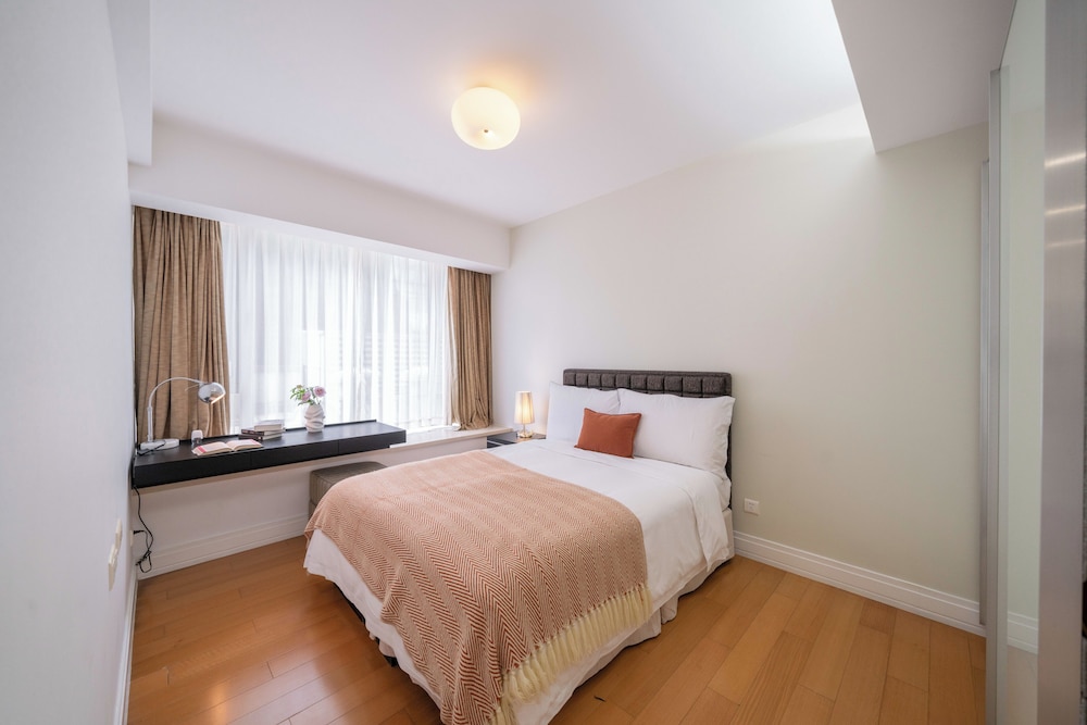 Tyms 3BR 2BA Apartment in Xujiahui