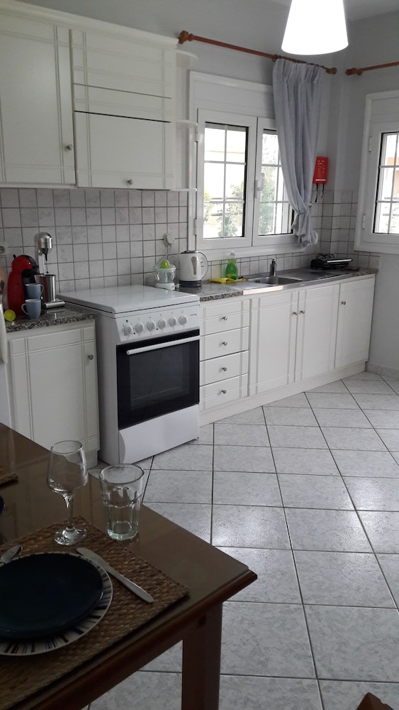 Lefkada Blue en Lefkada — kitchen