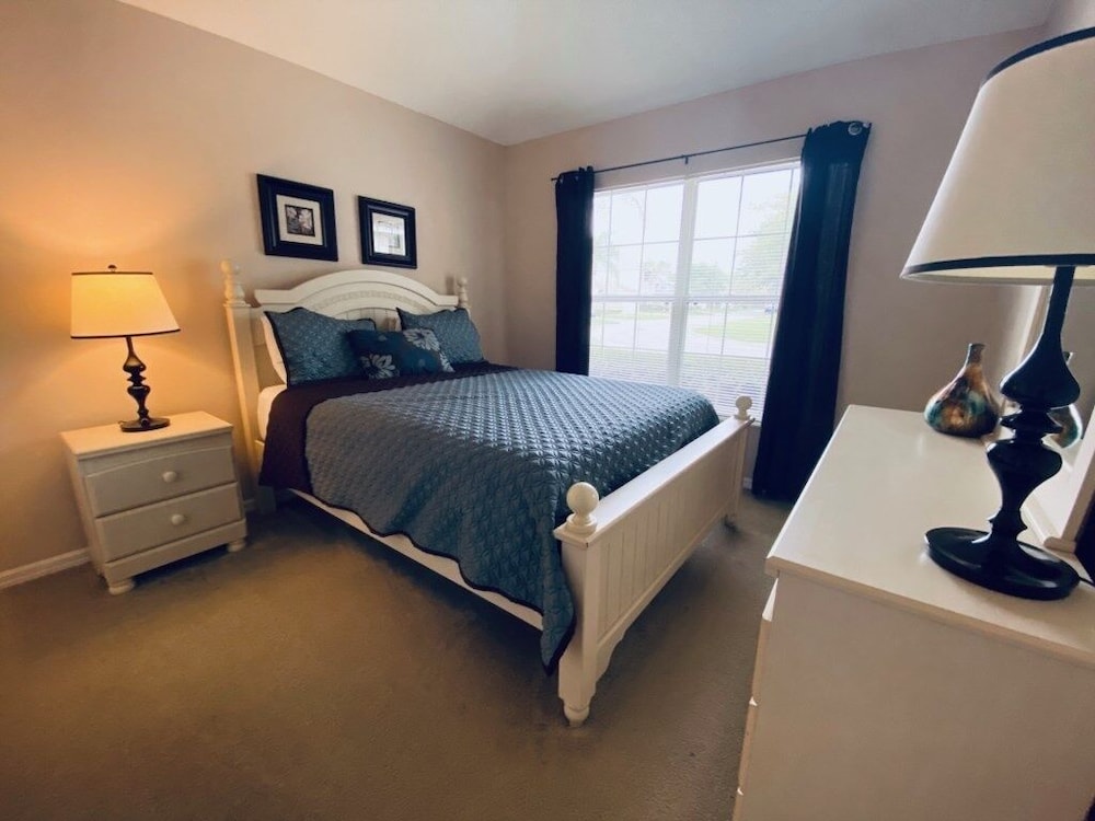 Golf Views By The Pool! Southern Dunes Golf Home 5 Bedroom Villa by RedAwning
