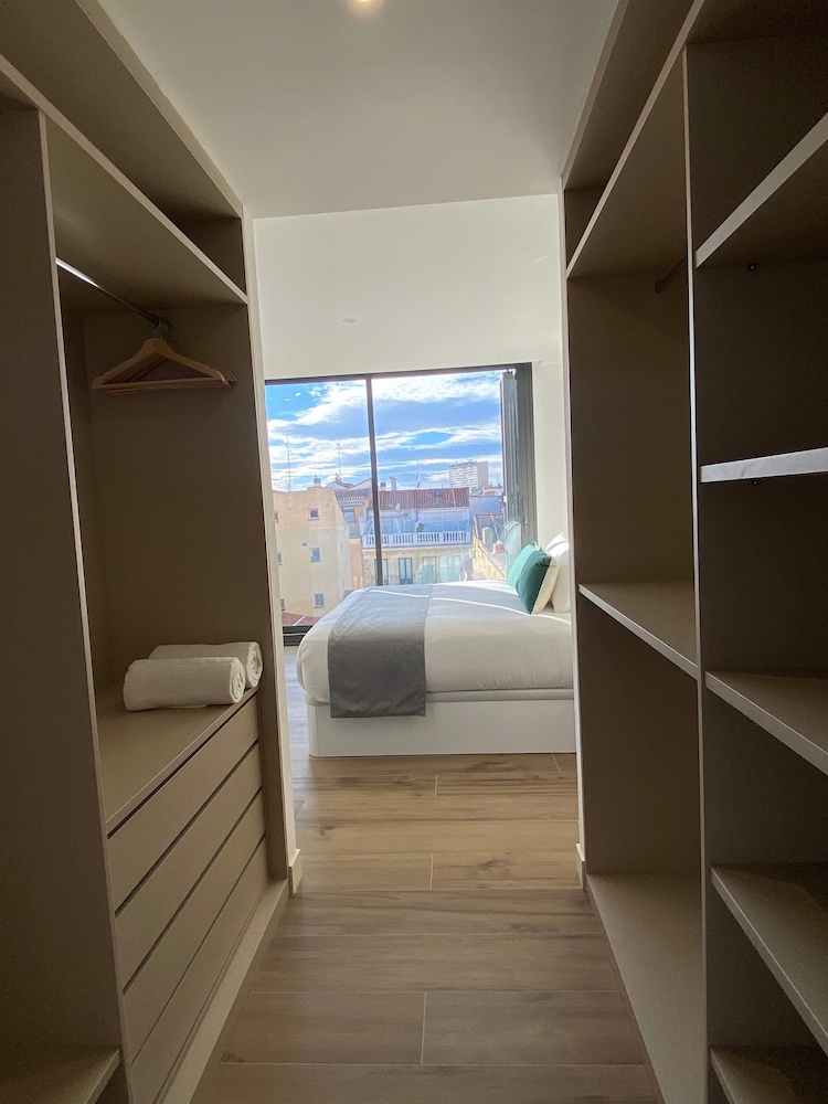 w Modern 2BR With Terrace in Chueca