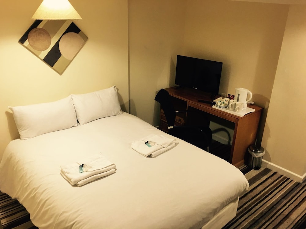 The Tudor House Hotel