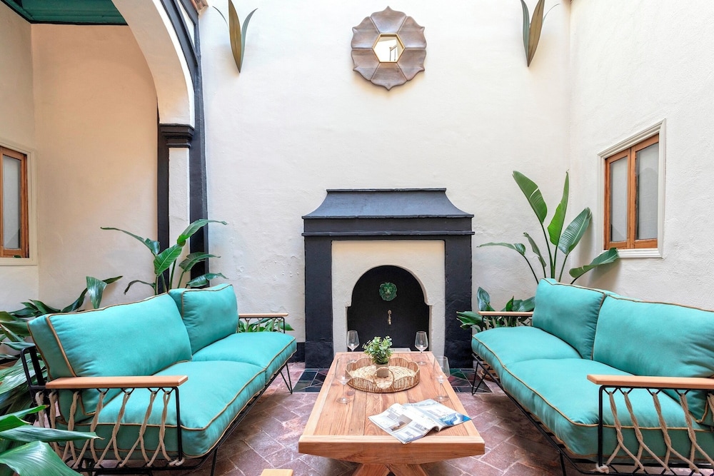 Sevillian House With Terrace. Augusto Plasencia