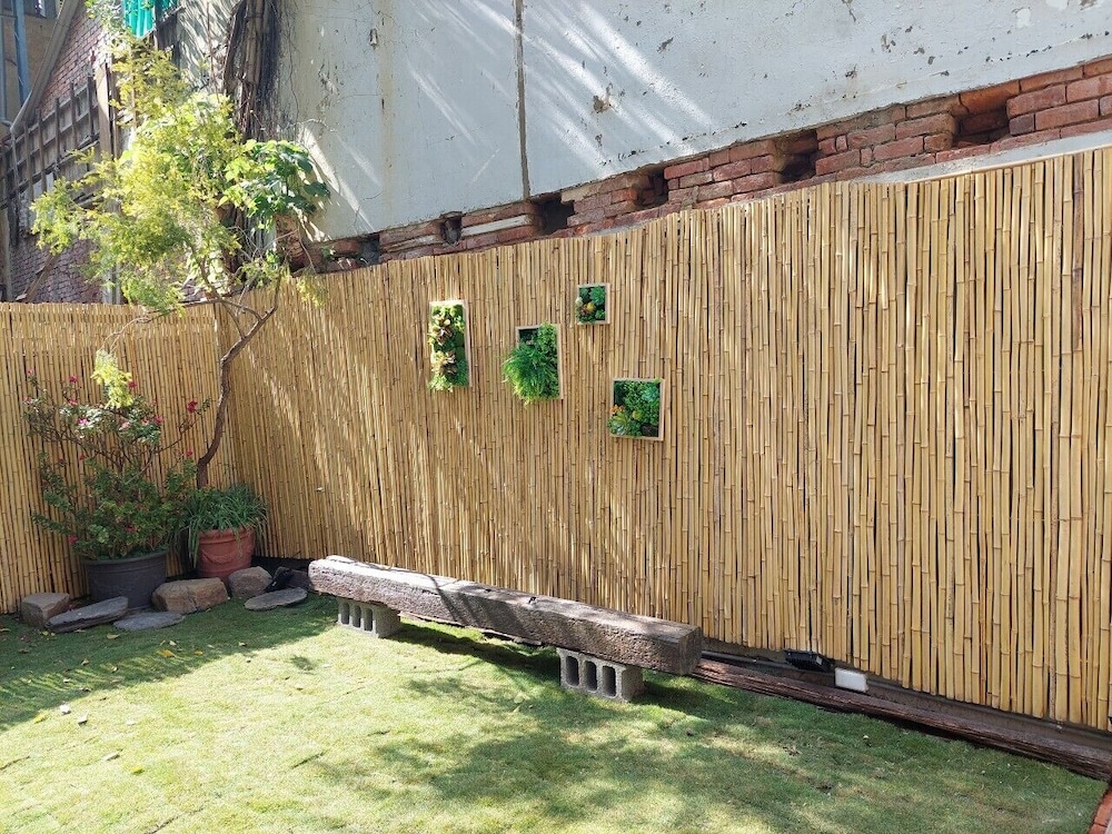 Phoeinx Guesthouse view 2
