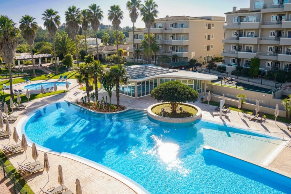 VP Flat With Balcony and Pool View