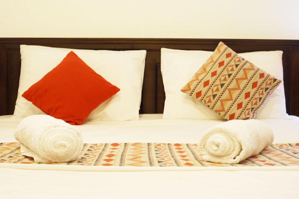 Moon Hills Hotel