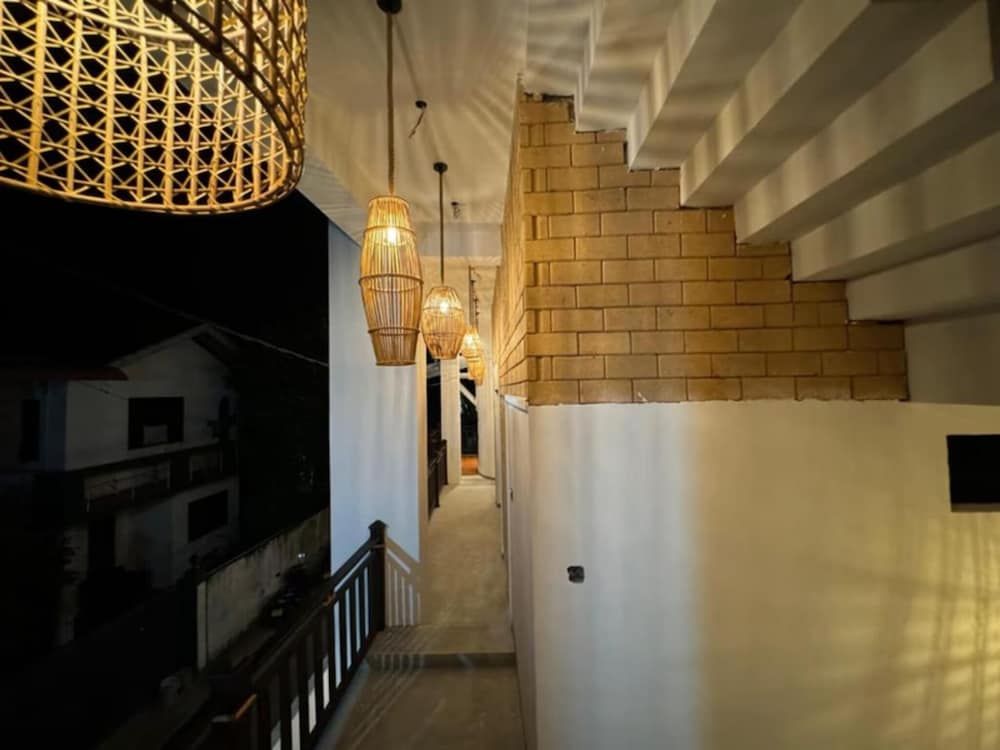 Room in Villa - Surf 247 Weligama Hotel
