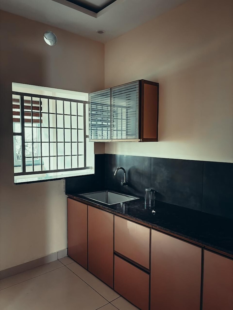 Azay Luxurious Apartment