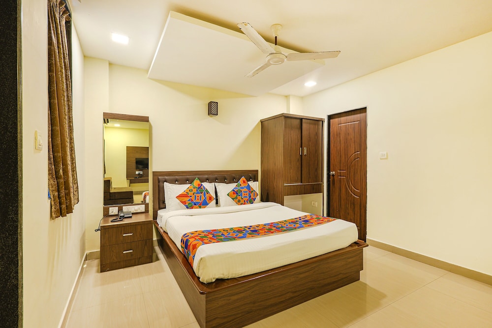 Fabhotel Shalom Indus Residency