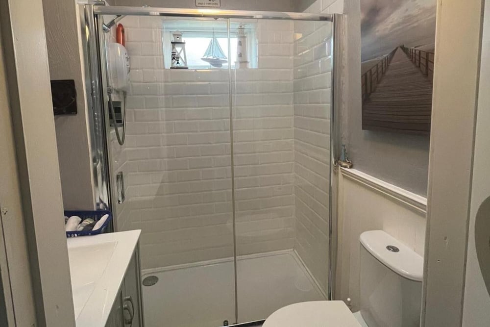 Family-pet Friendly-sleeps 10-hot Tub-sauna