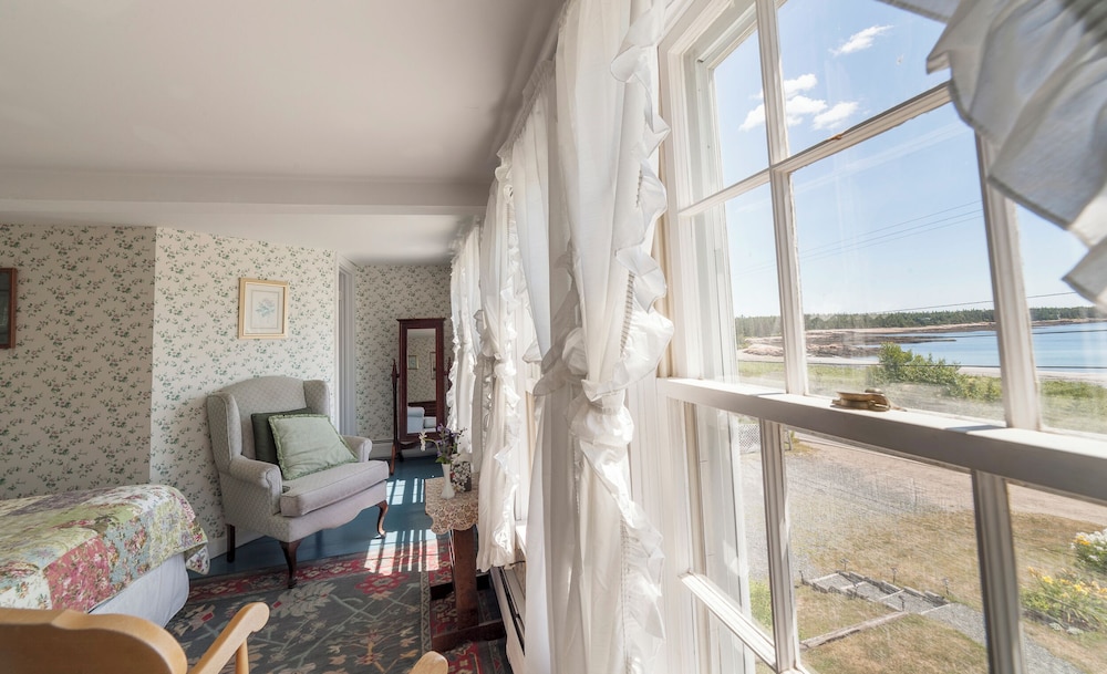 Acadia Oceanside Meadows Inn