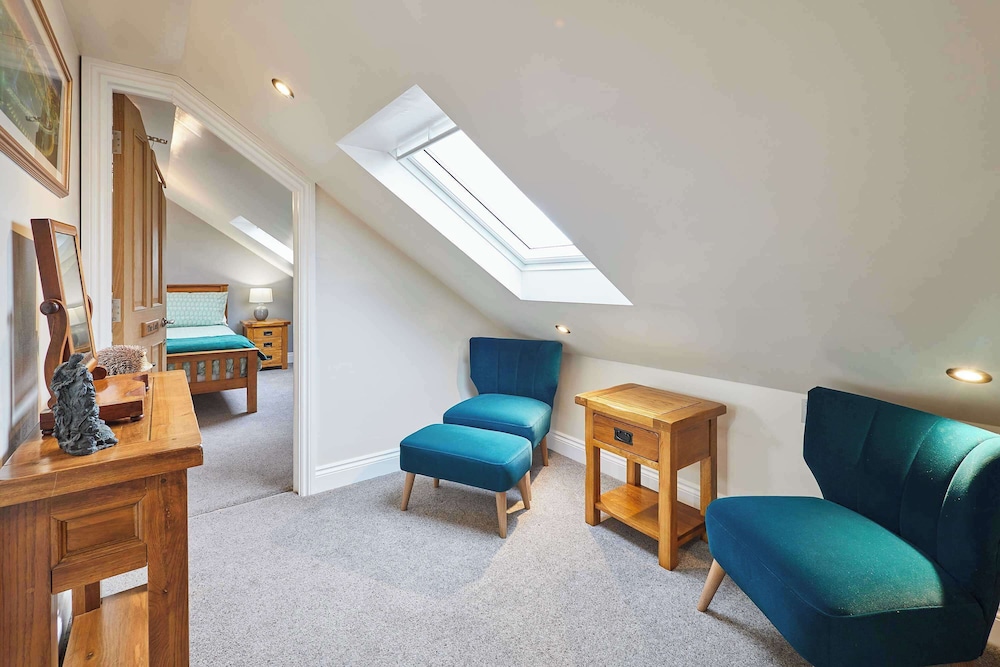 Mount Cottage, 5-beds, Sleeps 10, Pet Friendly
