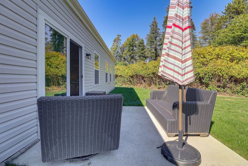 7 Mi to Boyce Park: Family Townhome in Verona!