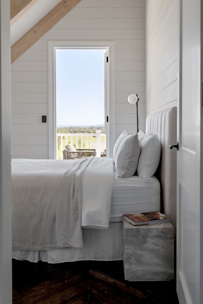 The Loft at Linnaeus Farm Berry - by Linnaeus Collection