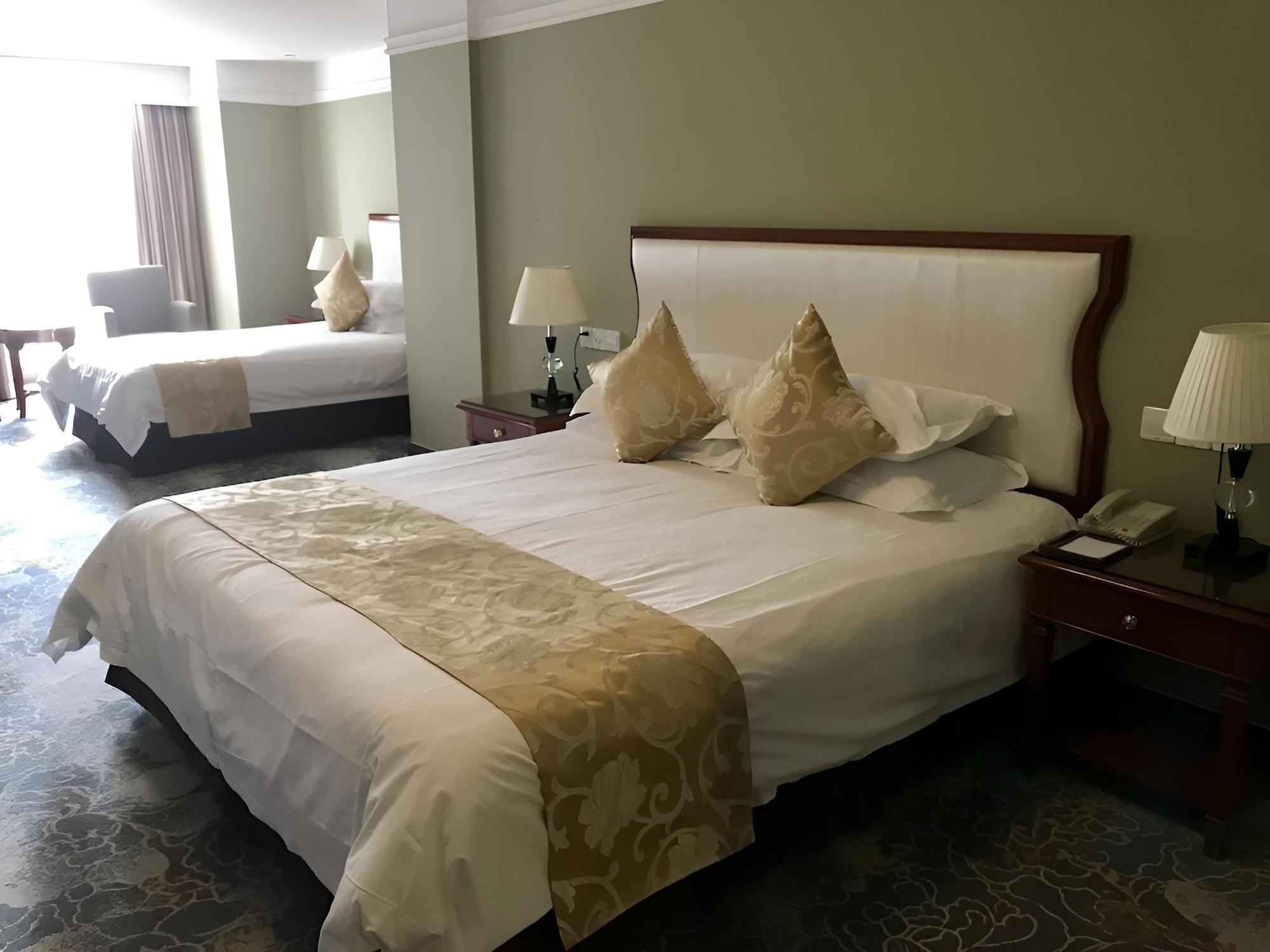 The Bund Riverside Hotel