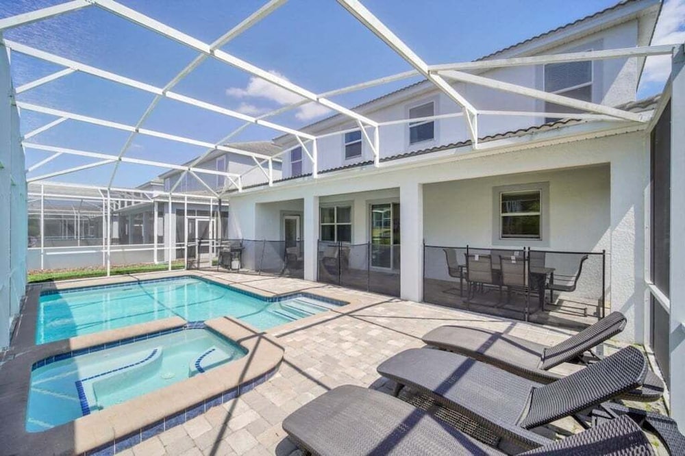 Luxury Pool/spa Home With Lots Of Sunshine! 6 Bedroom Villa