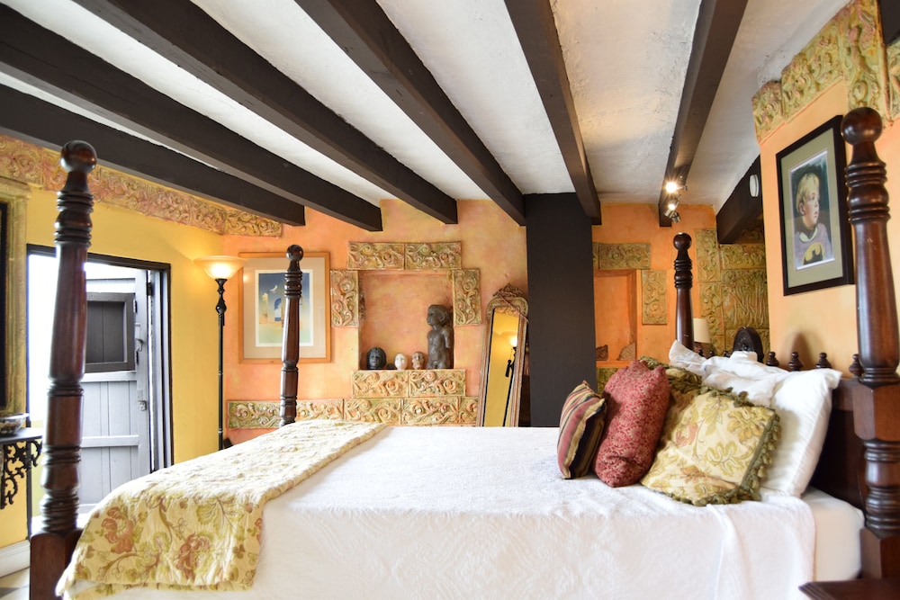 The Gallery Inn - Property Image 38