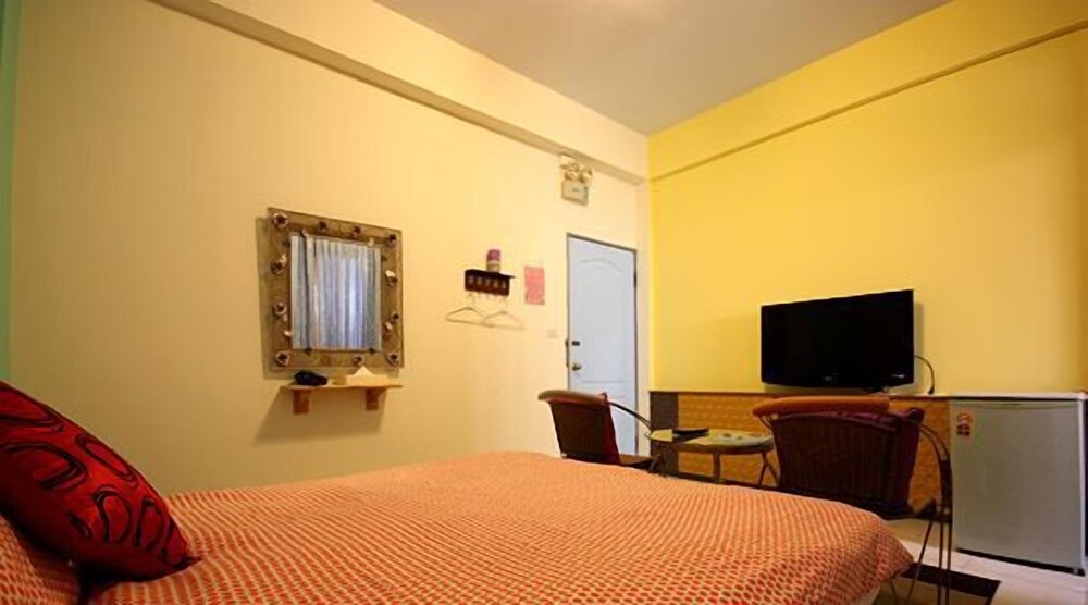 16 Alley Hostel