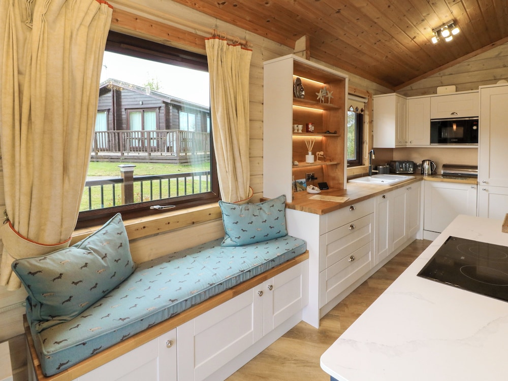 Moonlake Lodge
