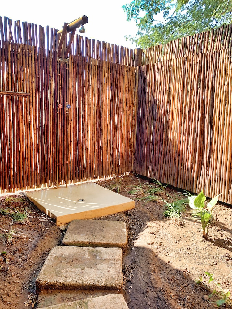 Tshikwalo Game Lodge