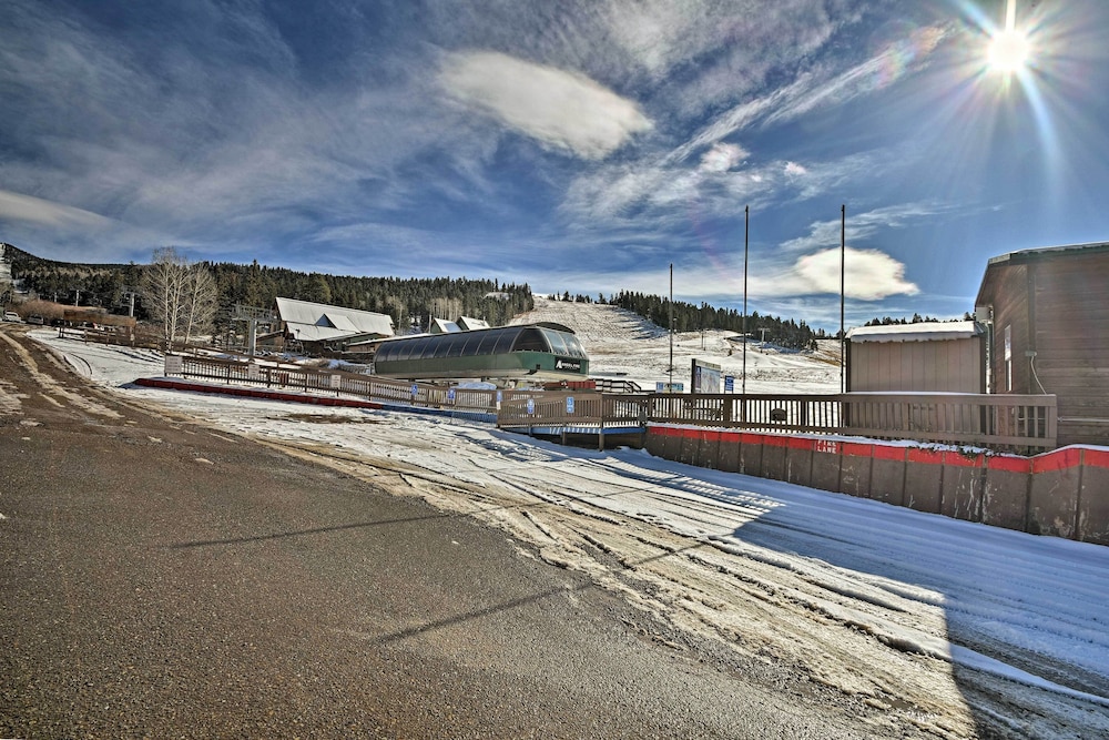 2 Blocks to Angel Fire Resort: Family Condo