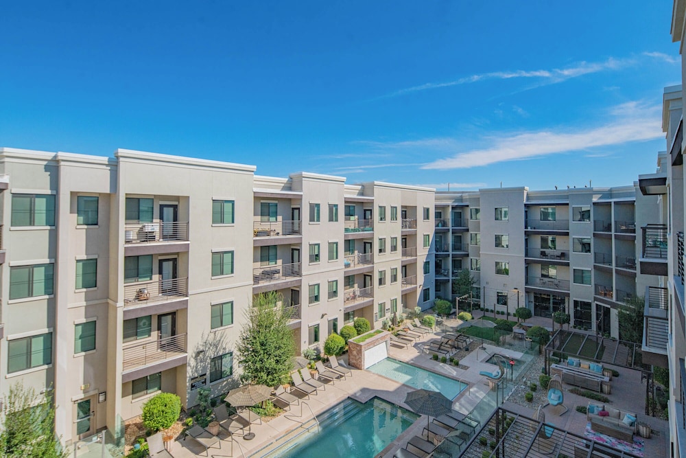ROVE LIVING/KL - Alta North Central