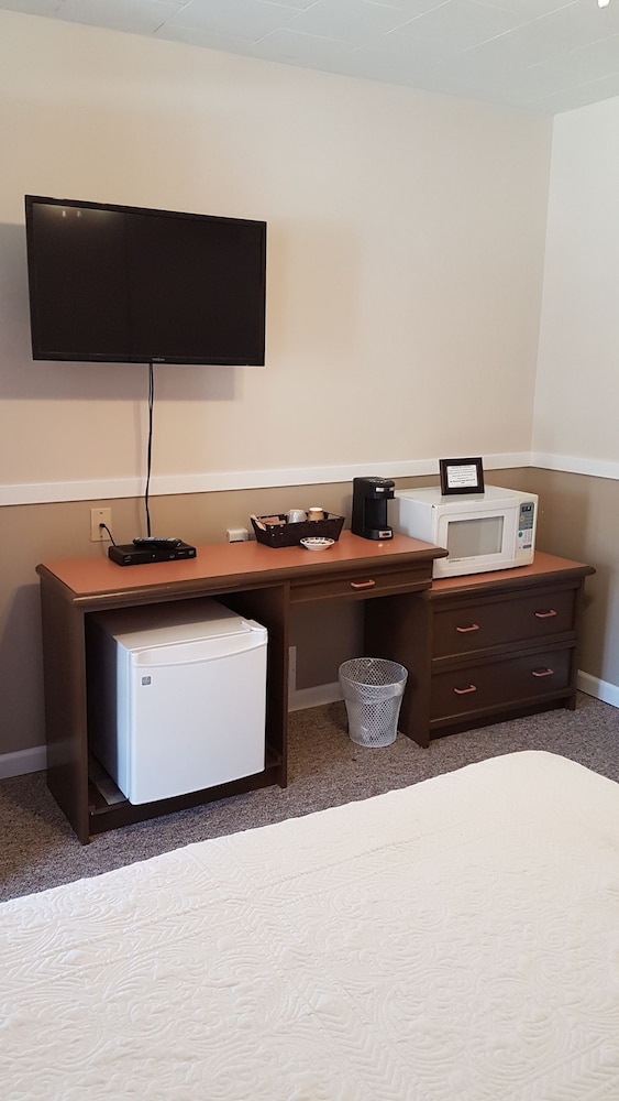 Rivermount Motel Campground and RV Park