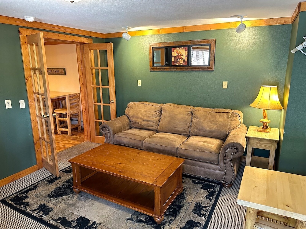 Timber Creek Chalets: 10b 1 Bedroom Chalet - Property Image 5