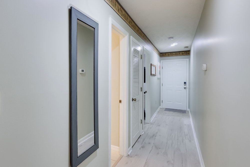 5 Mi to Cherry Grove Beach: Dog-friendly Condo!