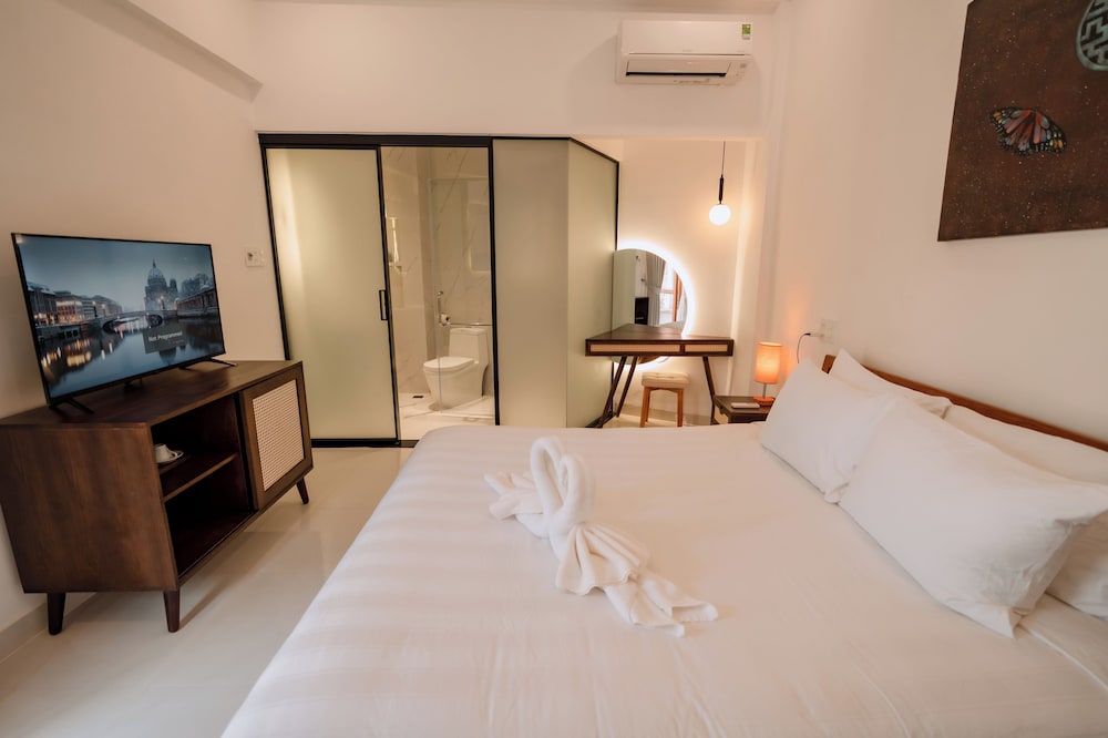 Hue Riverside Villa