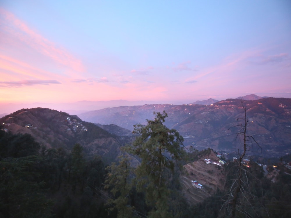 OYO 12223 Home Exotic Hill View Kasauli