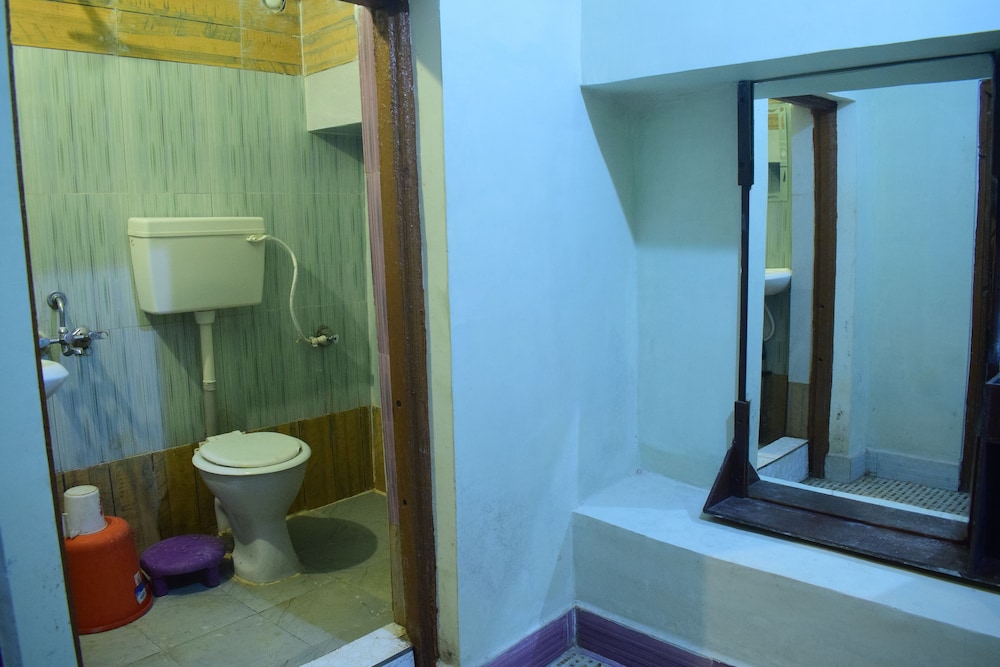 Istaqbal Hotel Mukki view 4