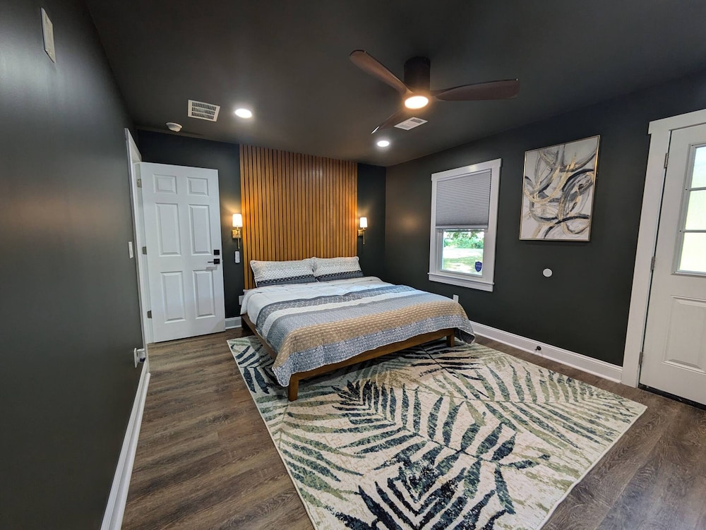 A122 Malone Home