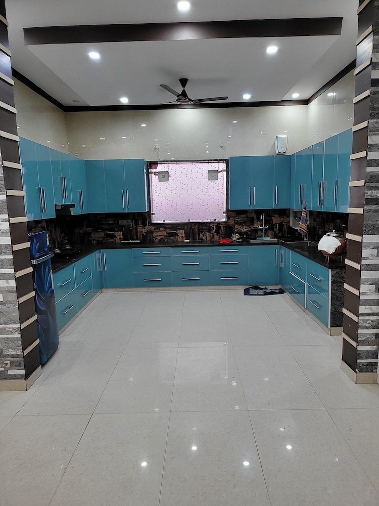 GoBravo 11 6BHK Farm with Pool Sohna Road Gurgaon