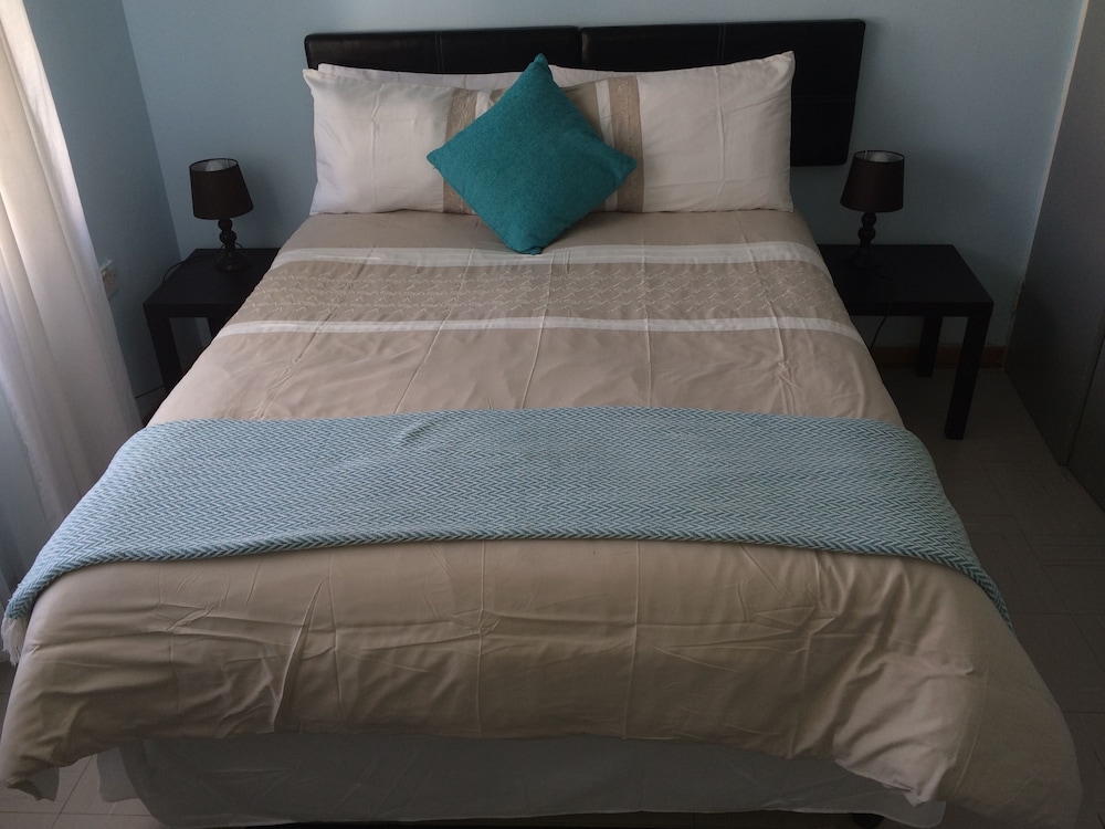 Seamless Bed and Breakfast view 3