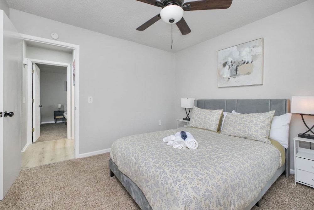 Cozy 3BR Home Family-friendly Near Attractions