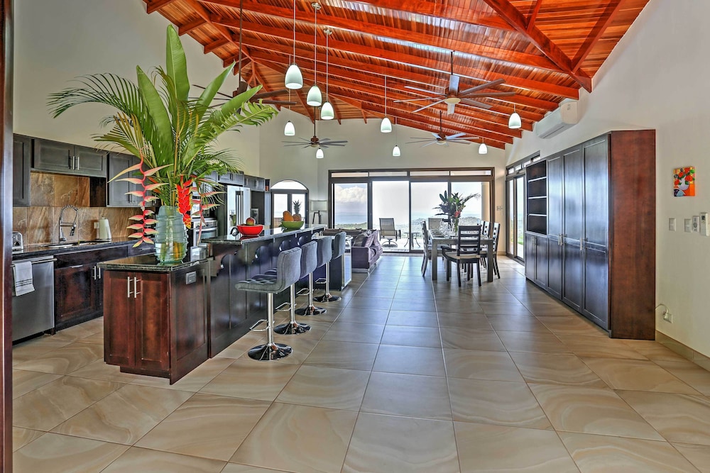 Stunning Casa de la Roca House w/ Infinity Pool!