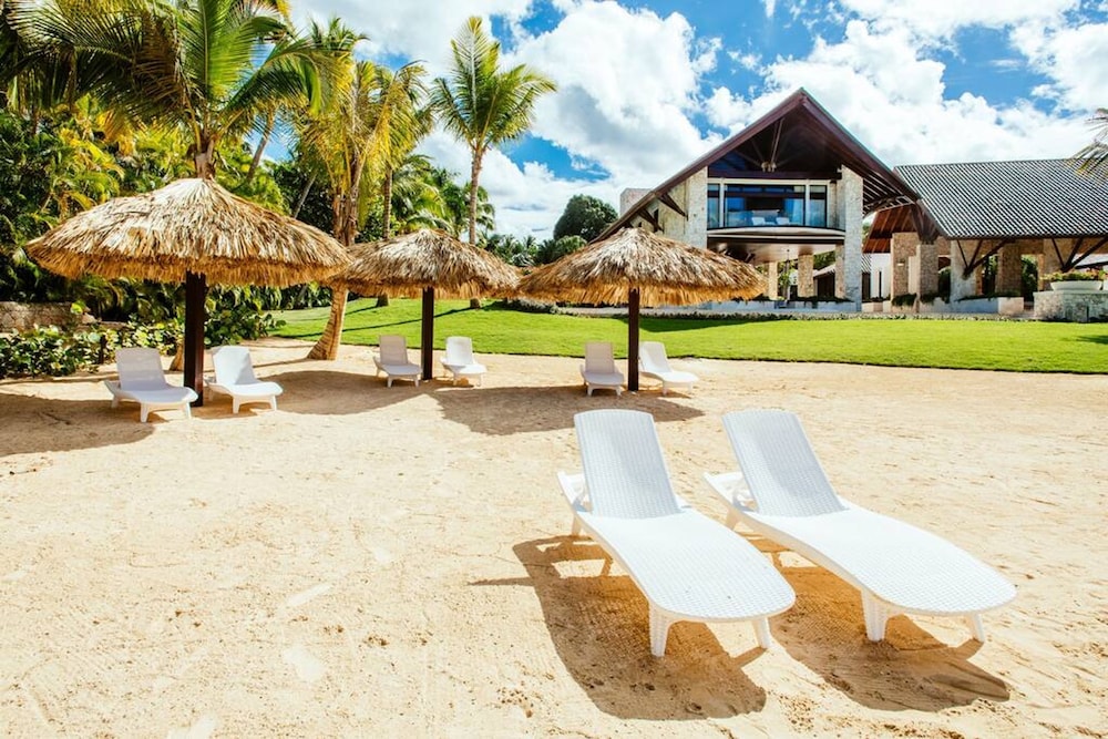Private Beach Estate w Pool Elevator Chef Butler