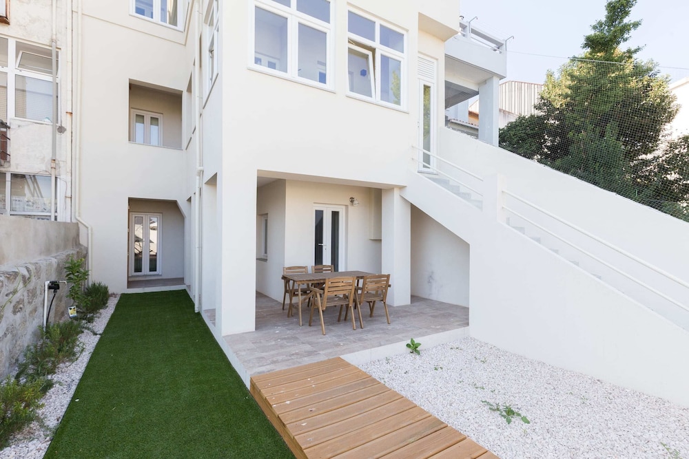 outdoor bbq area