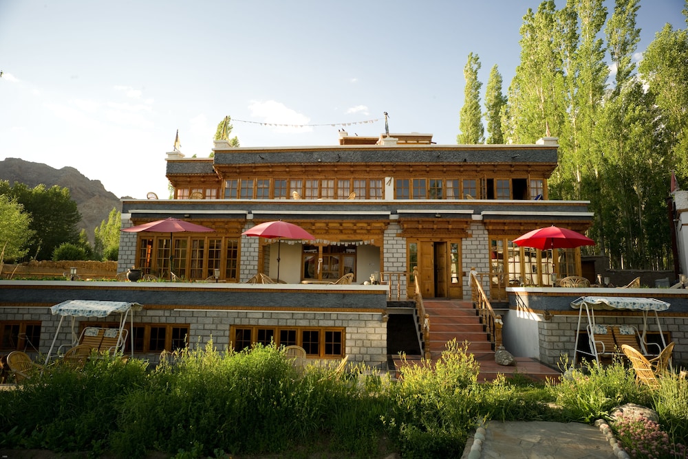 Silver Cloud Ladakh