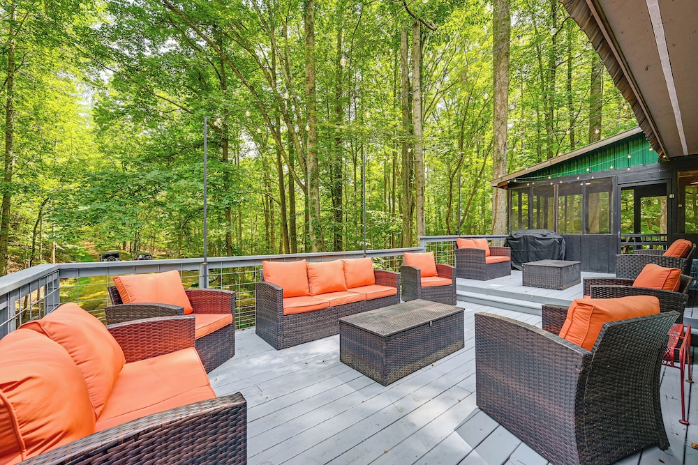Pet-friendly Philpott Lake Cabin: Hiking & Boating