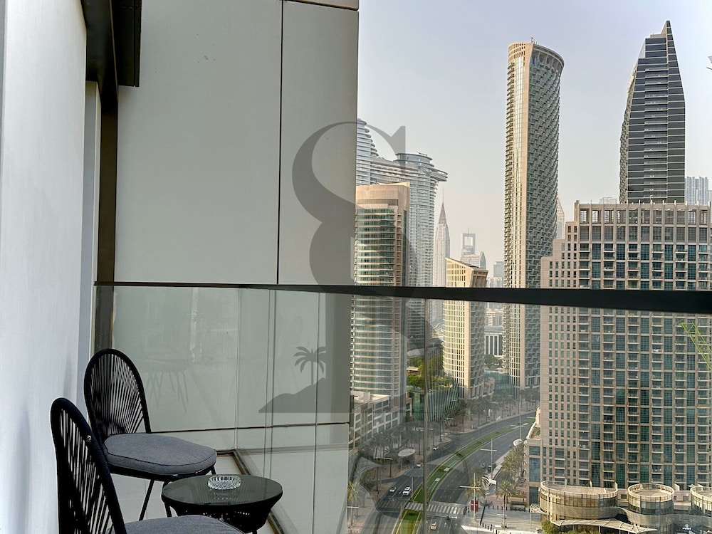 Burj Crown