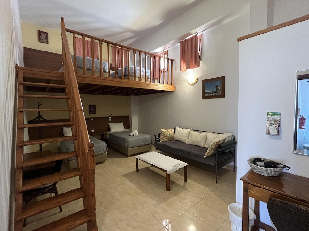 Eleni Rooms