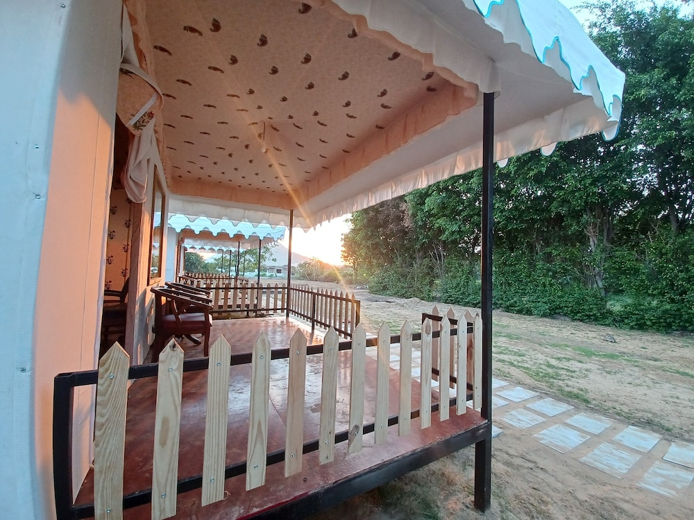 Royal Pushkar Camps