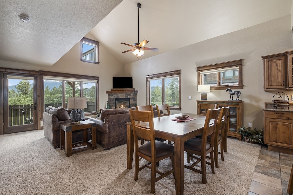 Twin Pines -- Ev 6123 3 Bedroom Townhouse by RedAwning - Property Image 25