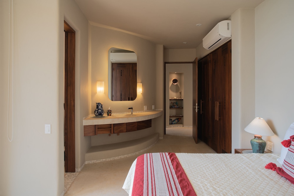 Punta Majahua Condos